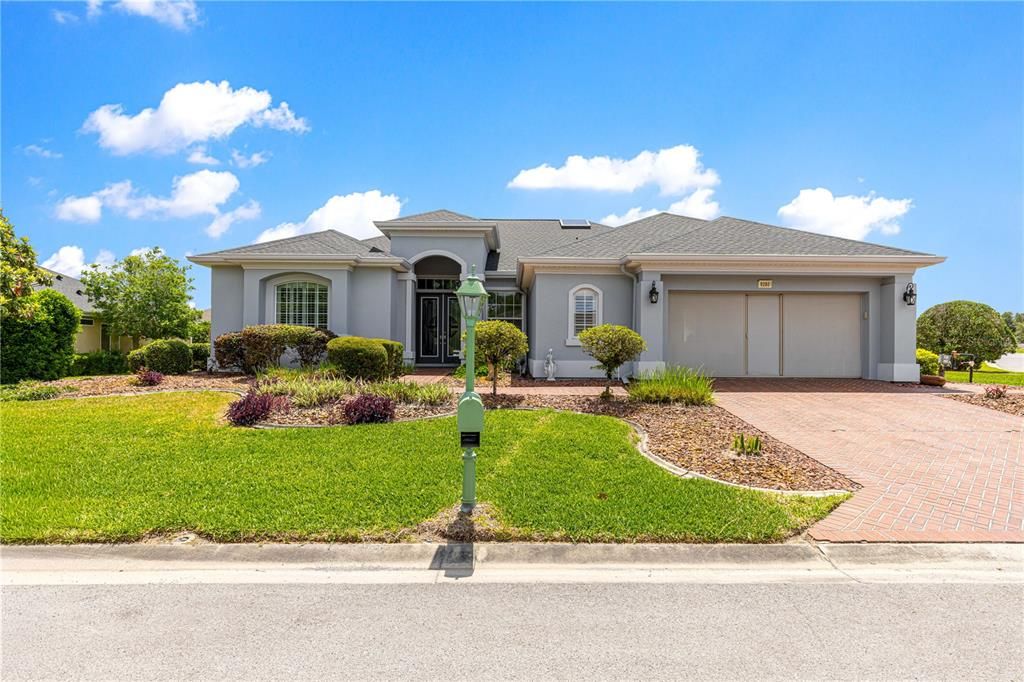 For Sale: $468,000 (2 beds, 2 baths, 2368 Square Feet)