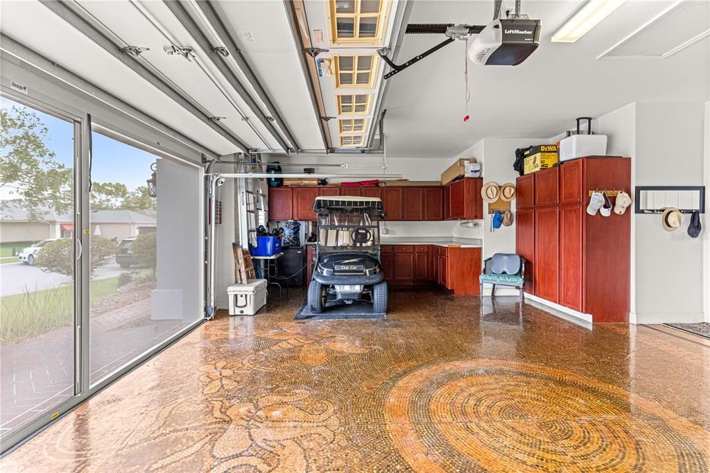For Sale: $468,000 (2 beds, 2 baths, 2368 Square Feet)