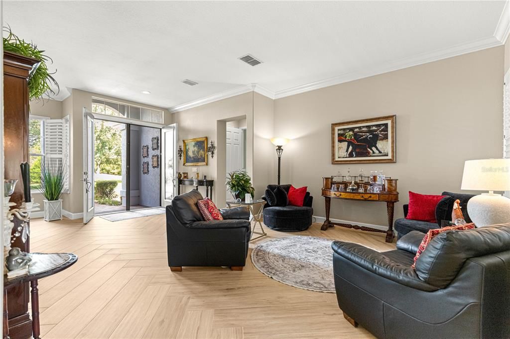 For Sale: $468,000 (2 beds, 2 baths, 2368 Square Feet)