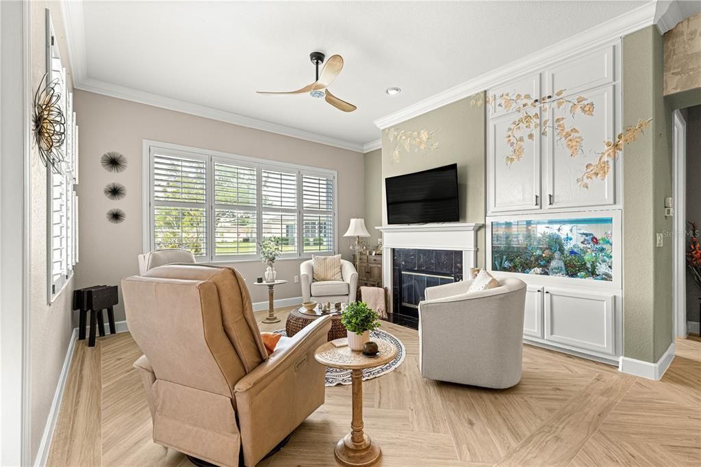For Sale: $468,000 (2 beds, 2 baths, 2368 Square Feet)