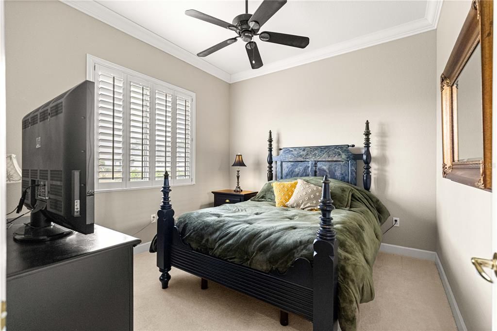 For Sale: $468,000 (2 beds, 2 baths, 2368 Square Feet)