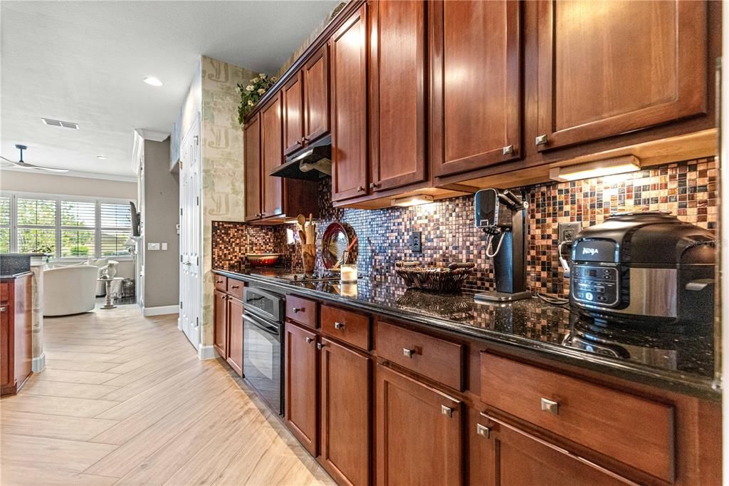 For Sale: $468,000 (2 beds, 2 baths, 2368 Square Feet)