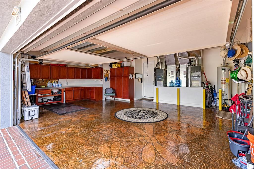 For Sale: $468,000 (2 beds, 2 baths, 2368 Square Feet)