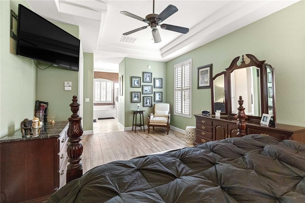 For Sale: $468,000 (2 beds, 2 baths, 2368 Square Feet)