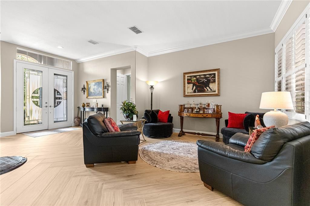 For Sale: $468,000 (2 beds, 2 baths, 2368 Square Feet)