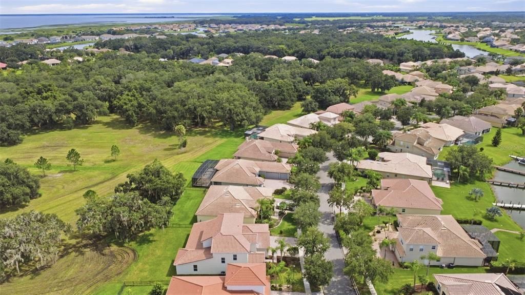 En Venta: $595,000 (4 camas, 3 baños, 3823 Pies cuadrados)