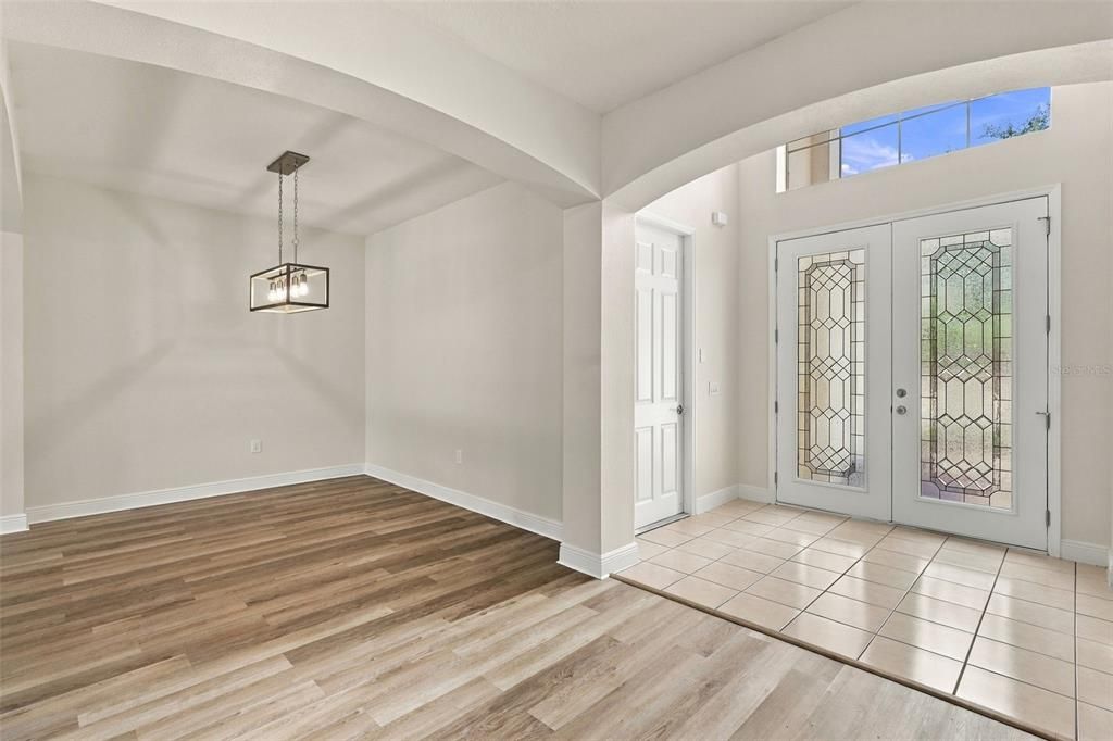 En Venta: $595,000 (4 camas, 3 baños, 3823 Pies cuadrados)