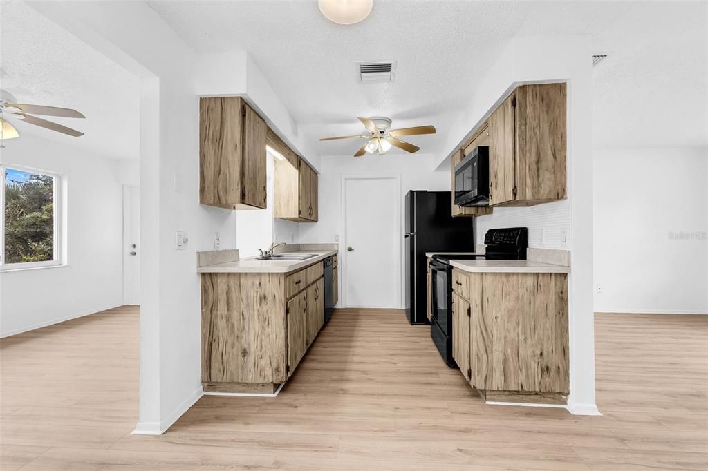 En Venta: $187,000 (2 camas, 2 baños, 1124 Pies cuadrados)