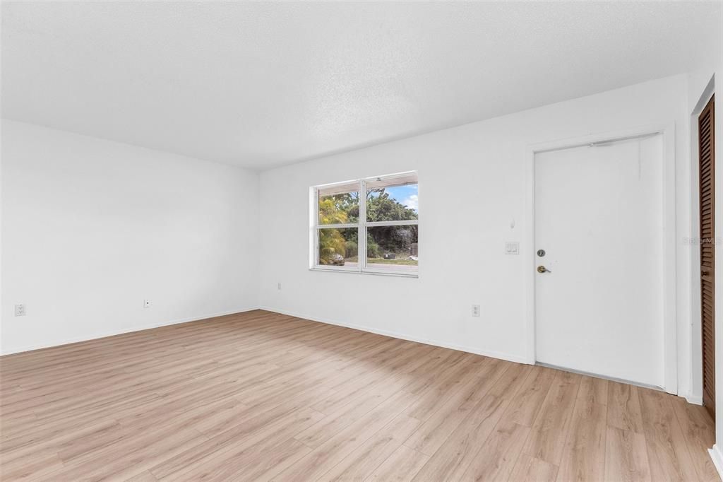 En Venta: $187,000 (2 camas, 2 baños, 1124 Pies cuadrados)