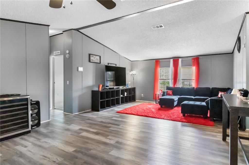 En Venta: $189,900 (3 camas, 2 baños, 1620 Pies cuadrados)