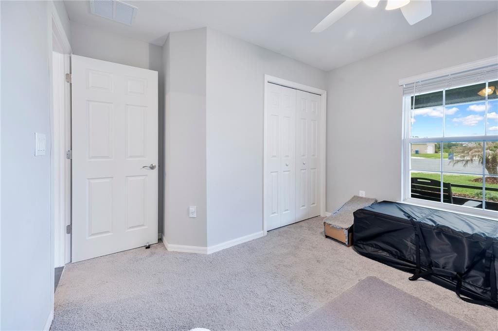 For Sale: $299,999 (3 beds, 2 baths, 1594 Square Feet)