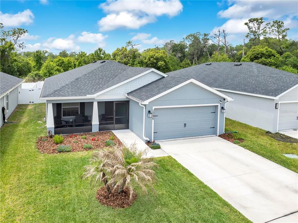 For Sale: $299,999 (3 beds, 2 baths, 1594 Square Feet)