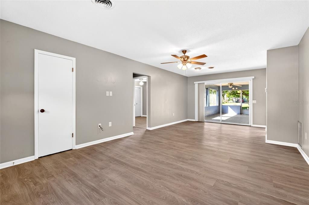 For Rent: $1,795 (3 beds, 2 baths, 1250 Square Feet)