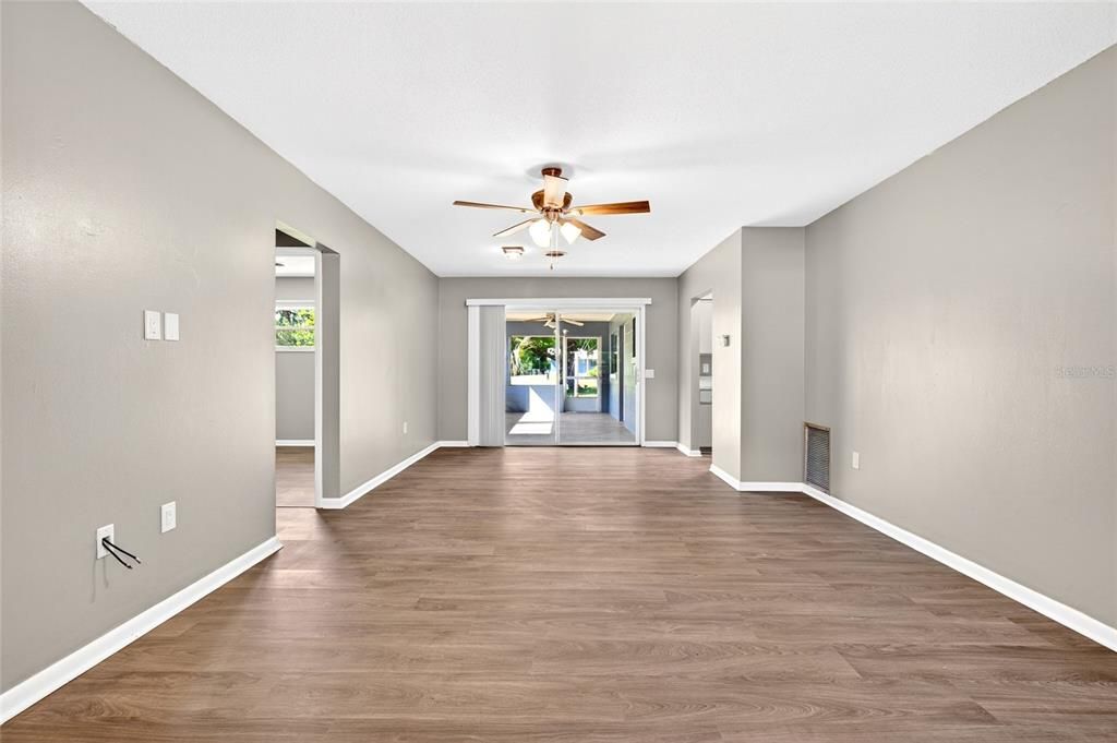 For Rent: $1,795 (3 beds, 2 baths, 1250 Square Feet)