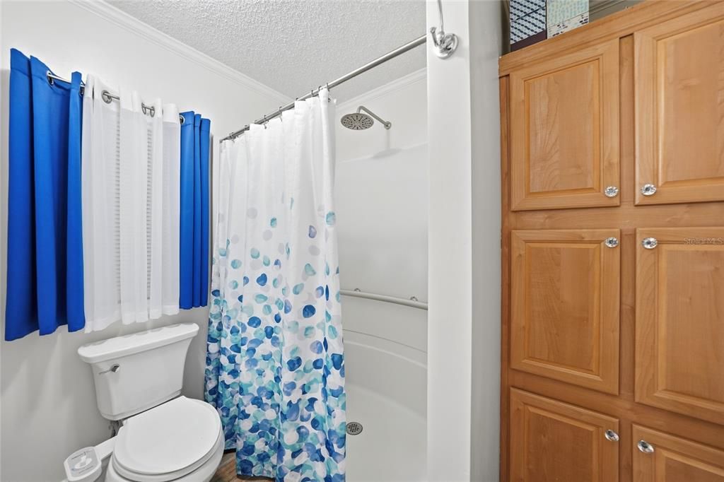На продажу: $199,000 (2 спален, 2 ванн, 1456 Квадратных фут)