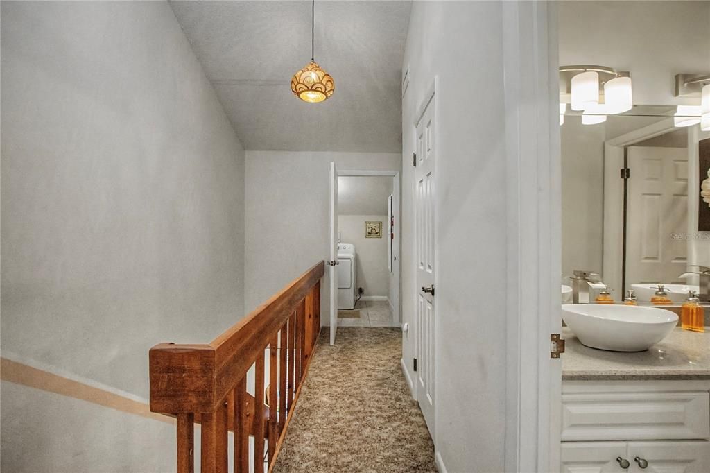 На продажу: $235,000 (2 спален, 1 ванн, 1364 Квадратных фут)