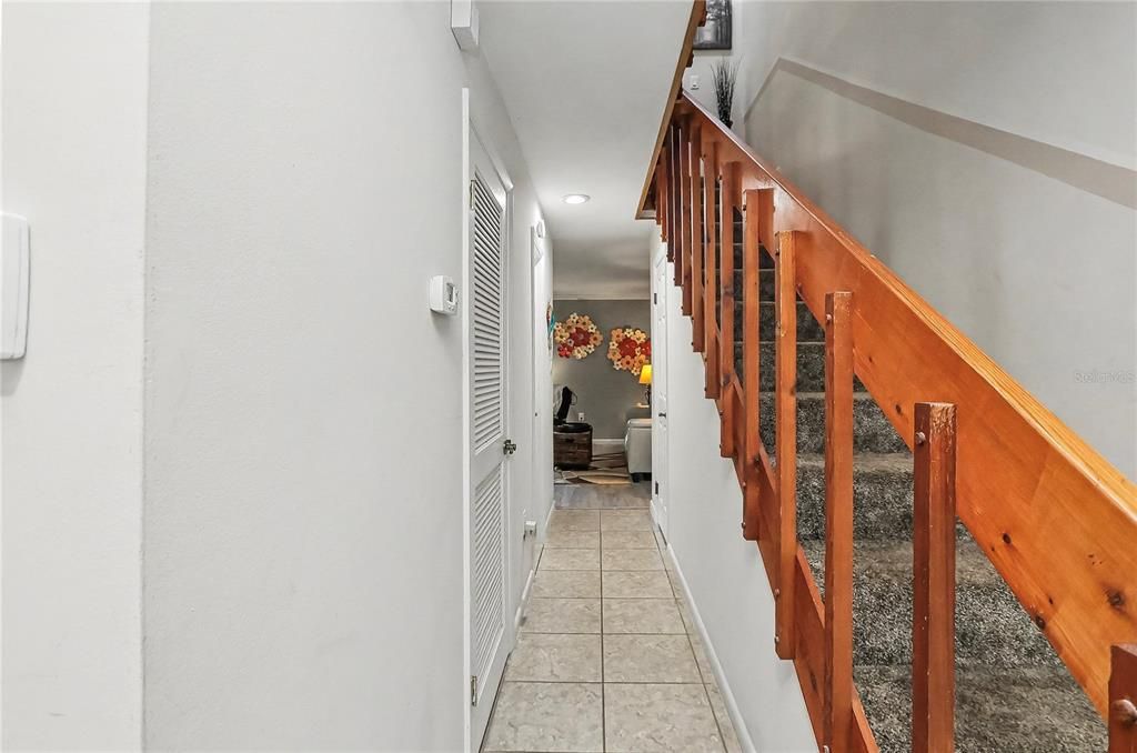 На продажу: $235,000 (2 спален, 1 ванн, 1364 Квадратных фут)