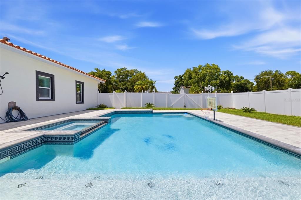 En Venta: $1,190,000 (4 camas, 3 baños, 2846 Pies cuadrados)