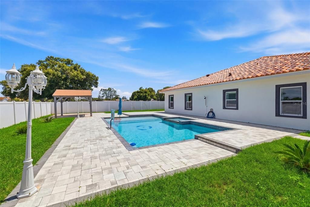 En Venta: $1,190,000 (4 camas, 3 baños, 2846 Pies cuadrados)