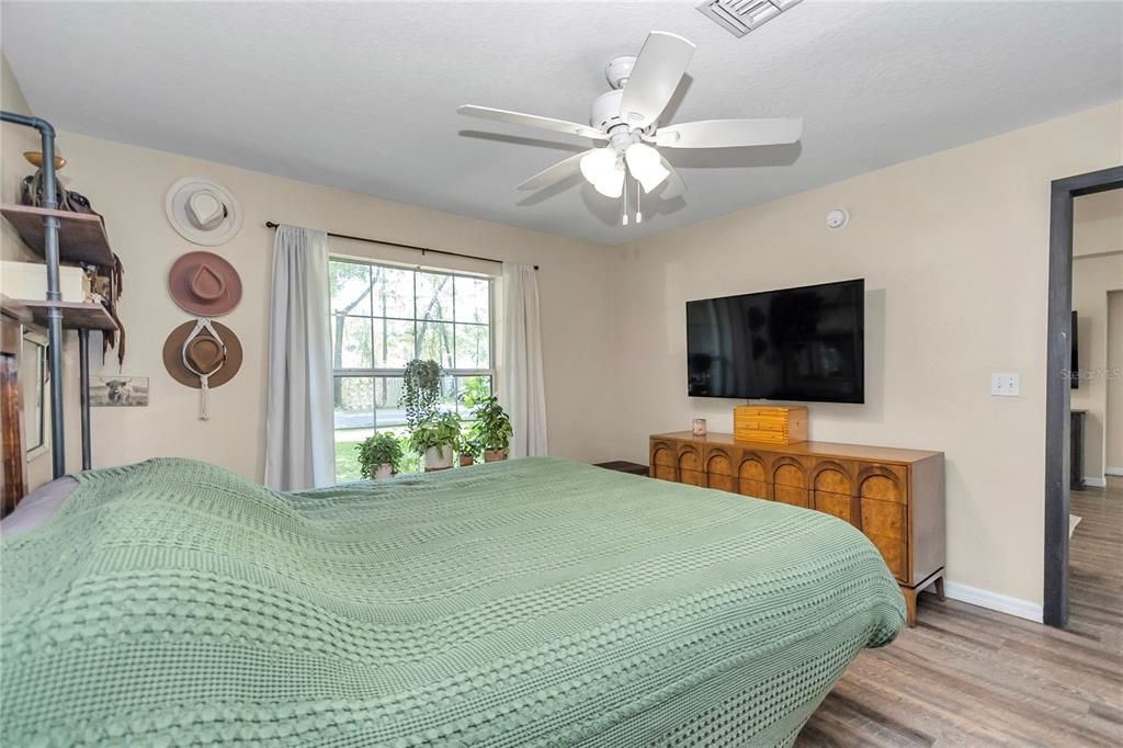 Activo con contrato: $229,000 (3 camas, 2 baños, 1266 Pies cuadrados)