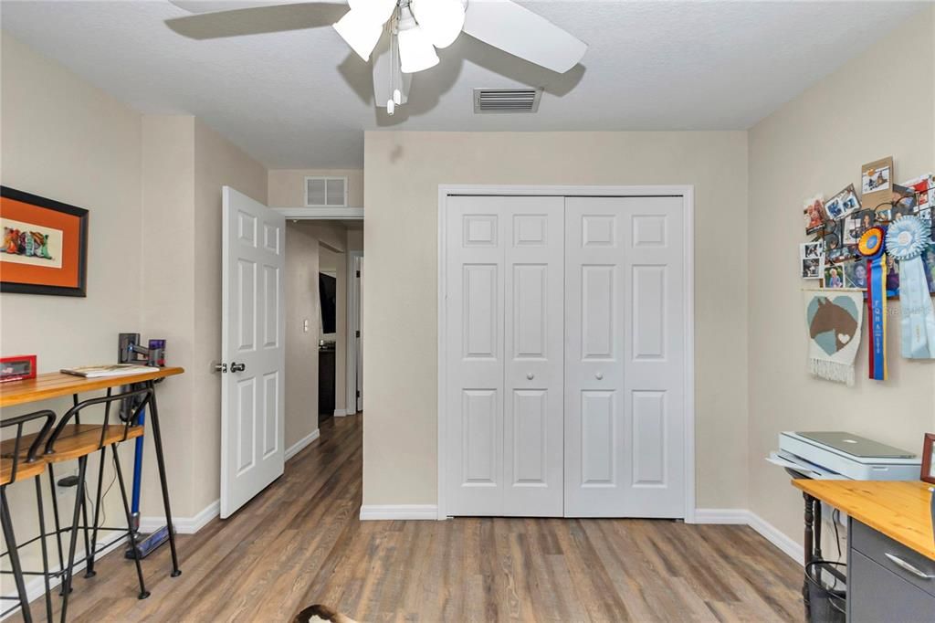 Activo con contrato: $229,000 (3 camas, 2 baños, 1266 Pies cuadrados)
