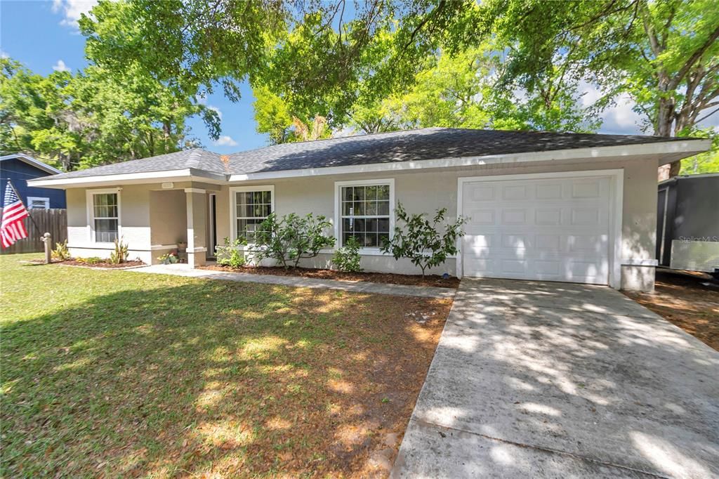 Activo con contrato: $229,000 (3 camas, 2 baños, 1266 Pies cuadrados)