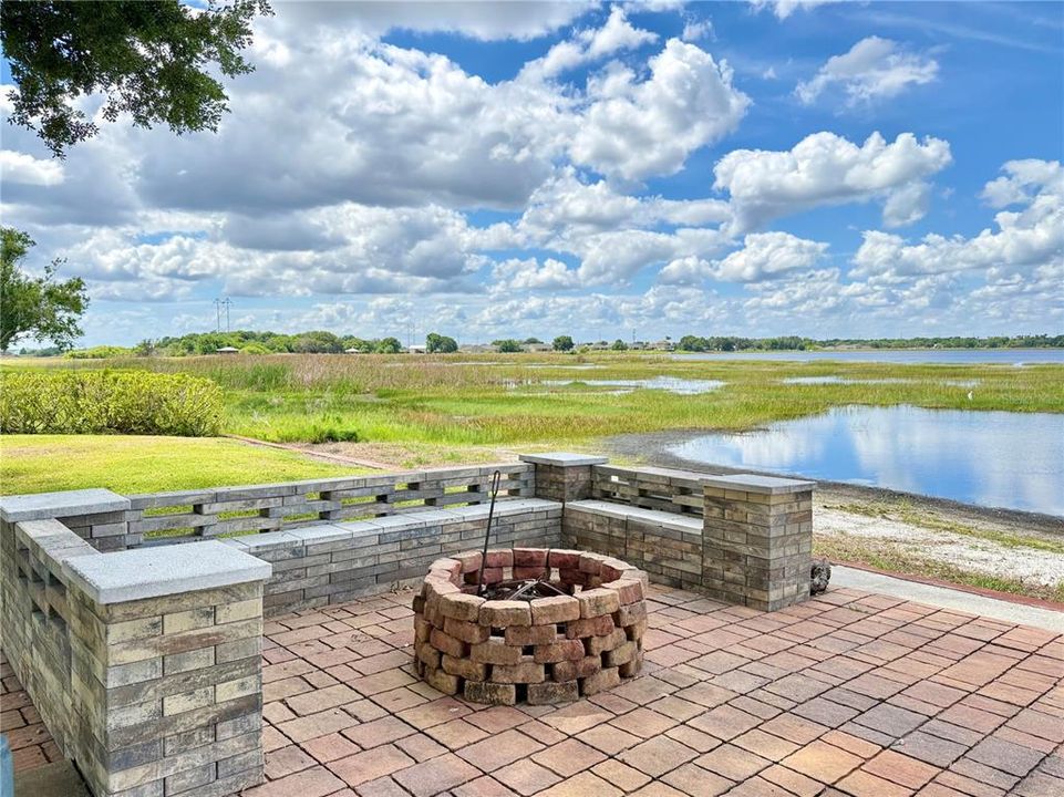 For Sale: $459,000 (2 beds, 2 baths, 1424 Square Feet)