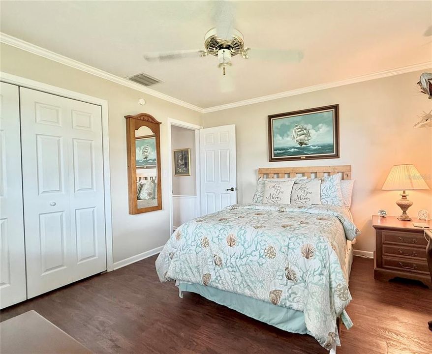 For Sale: $459,000 (2 beds, 2 baths, 1424 Square Feet)