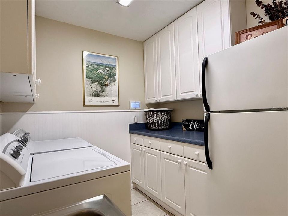 For Sale: $459,000 (2 beds, 2 baths, 1424 Square Feet)
