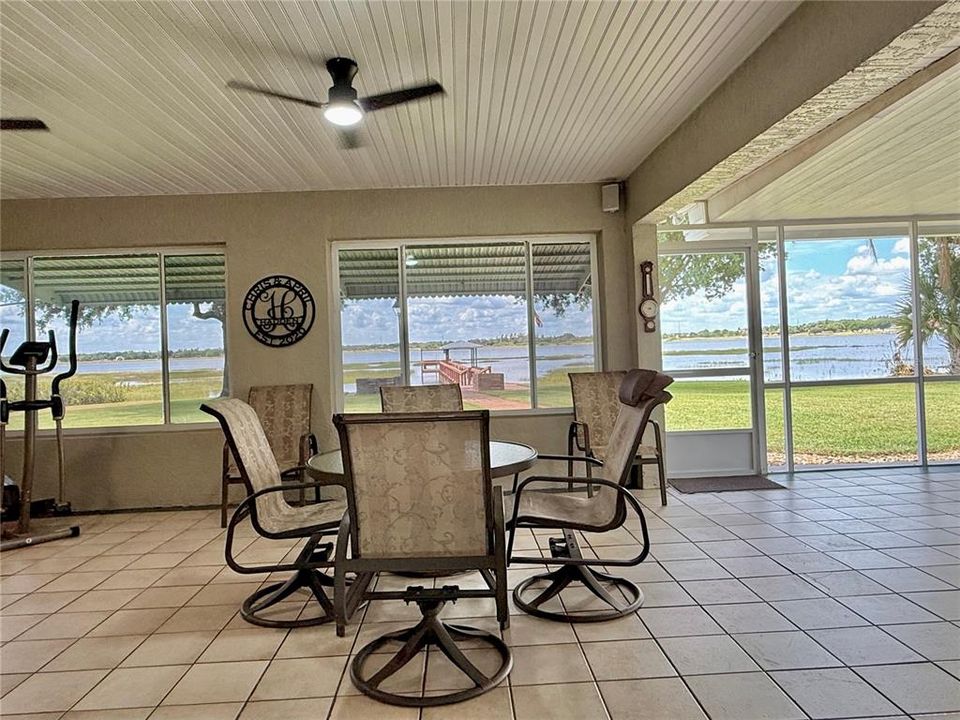 For Sale: $459,000 (2 beds, 2 baths, 1424 Square Feet)