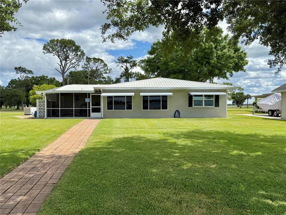 For Sale: $459,000 (2 beds, 2 baths, 1424 Square Feet)