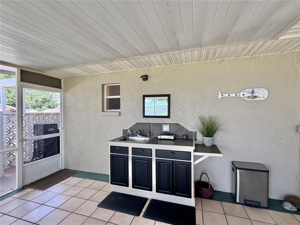 For Sale: $459,000 (2 beds, 2 baths, 1424 Square Feet)