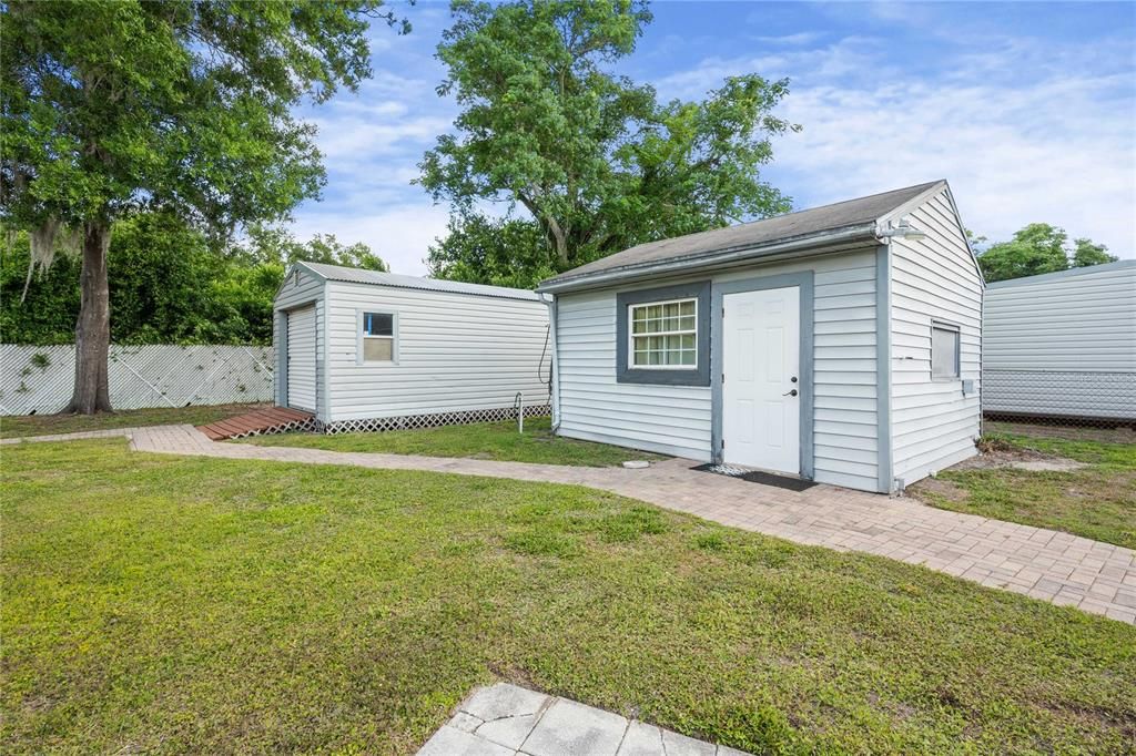 Active With Contract: $449,000 (3 beds, 2 baths, 2207 Square Feet)
