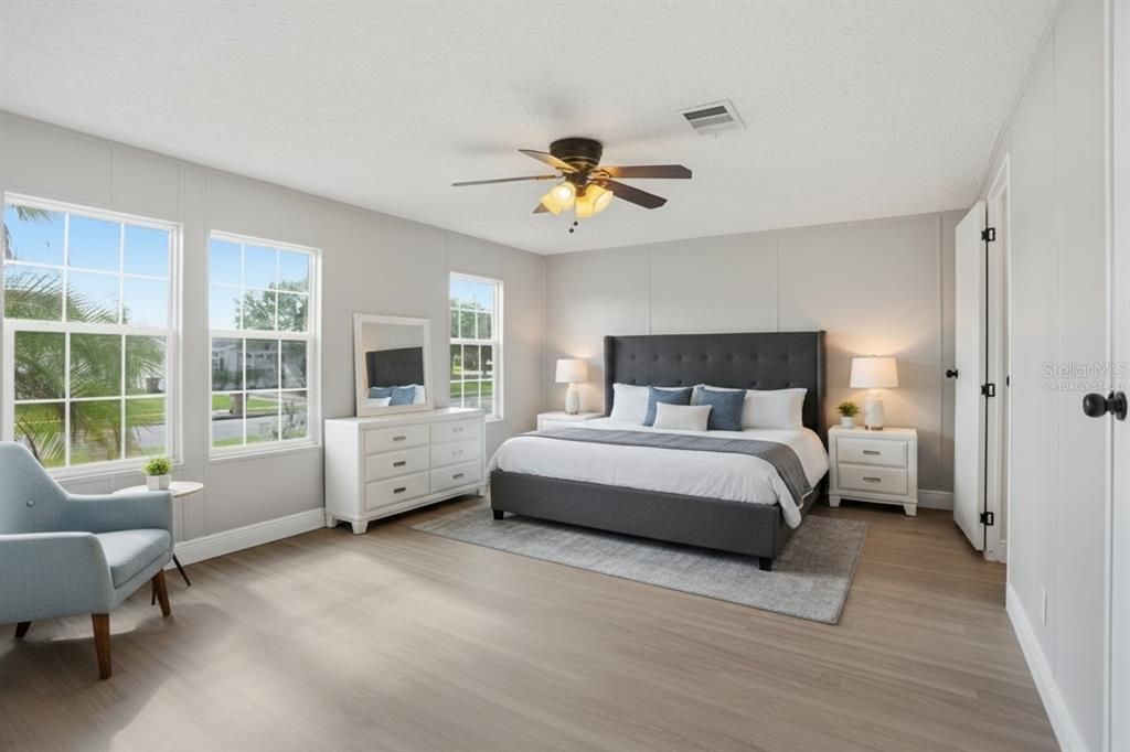 Activo con contrato: $324,900 (4 camas, 2 baños, 1782 Pies cuadrados)