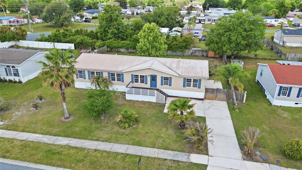 Activo con contrato: $324,900 (4 camas, 2 baños, 1782 Pies cuadrados)