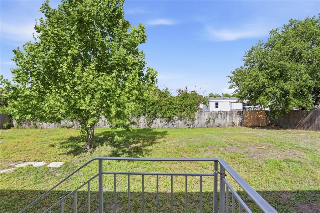 Activo con contrato: $324,900 (4 camas, 2 baños, 1782 Pies cuadrados)