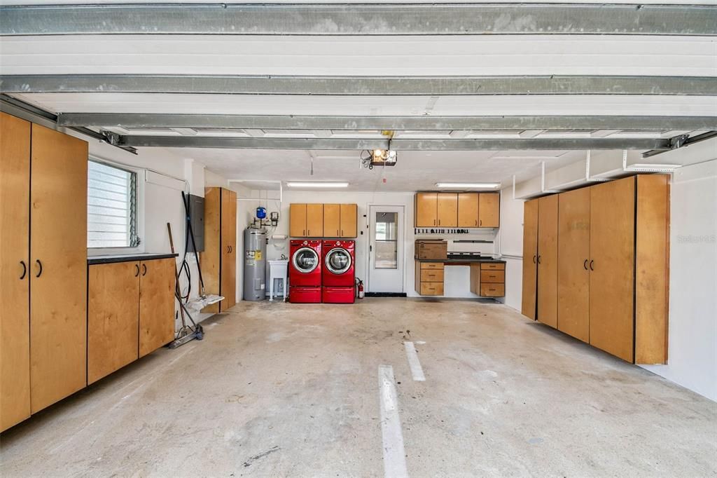 Под контрактом: $475,000 (3 спален, 3 ванн, 1826 Квадратных фут)