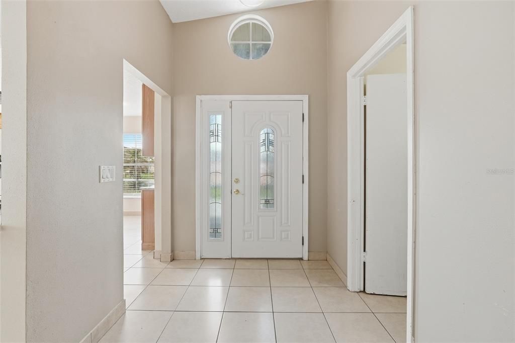 Activo con contrato: $359,990 (3 camas, 2 baños, 1410 Pies cuadrados)