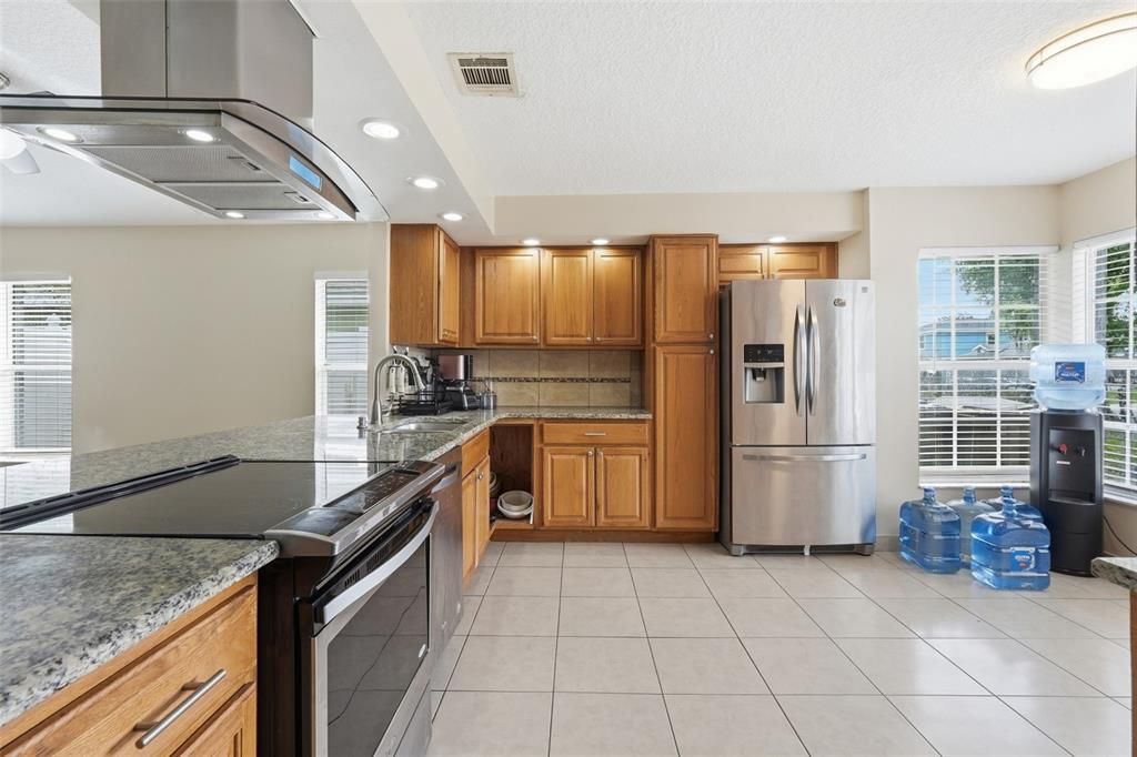 Activo con contrato: $359,990 (3 camas, 2 baños, 1410 Pies cuadrados)
