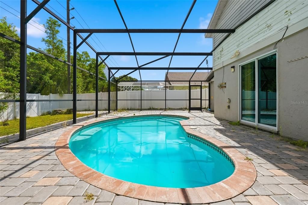 Activo con contrato: $359,990 (3 camas, 2 baños, 1410 Pies cuadrados)