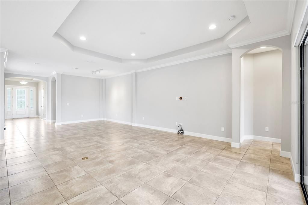 En Venta: $699,900 (3 camas, 3 baños, 2379 Pies cuadrados)