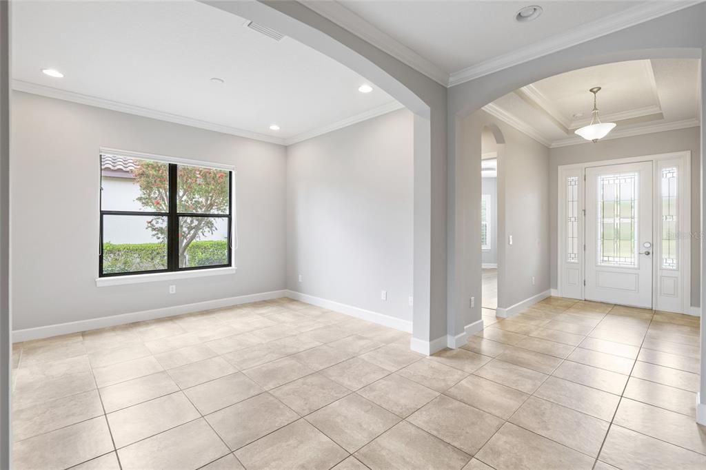 En Venta: $699,900 (3 camas, 3 baños, 2379 Pies cuadrados)