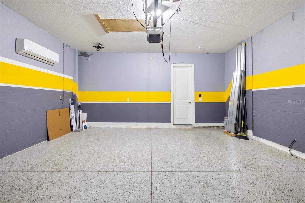 En Venta: $699,900 (3 camas, 3 baños, 2379 Pies cuadrados)
