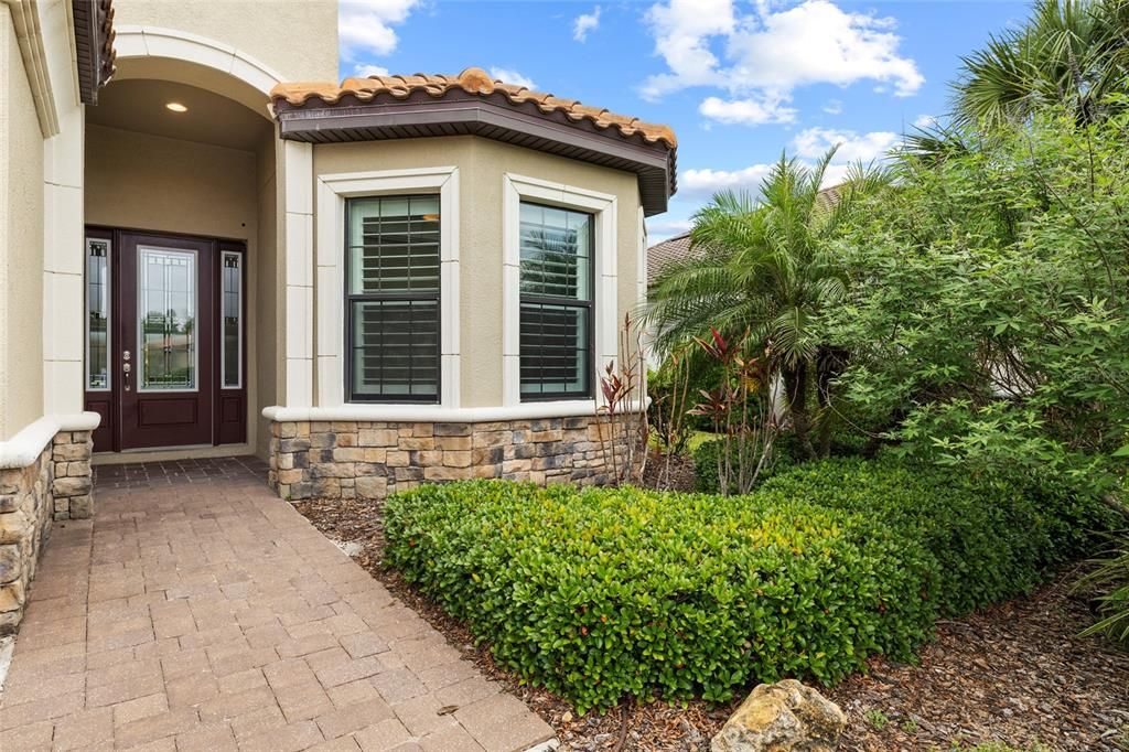 En Venta: $699,900 (3 camas, 3 baños, 2379 Pies cuadrados)