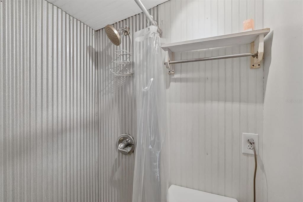 Active With Contract: $249,000 (3 beds, 2 baths, 832 Square Feet)
