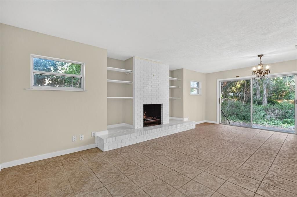 For Sale: $274,400 (3 beds, 1 baths, 1240 Square Feet)