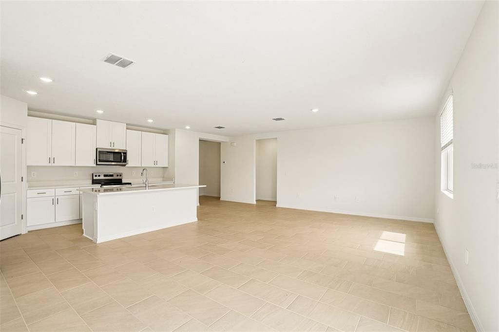 Active With Contract: $359,000 (4 beds, 2 baths, 1840 Square Feet)