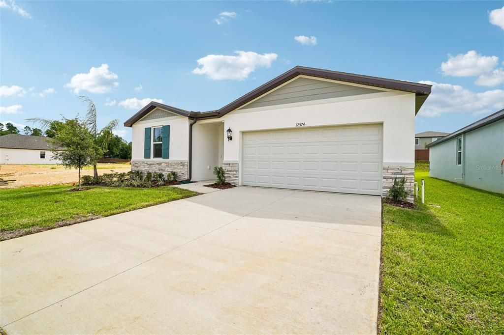 Active With Contract: $359,000 (4 beds, 2 baths, 1840 Square Feet)