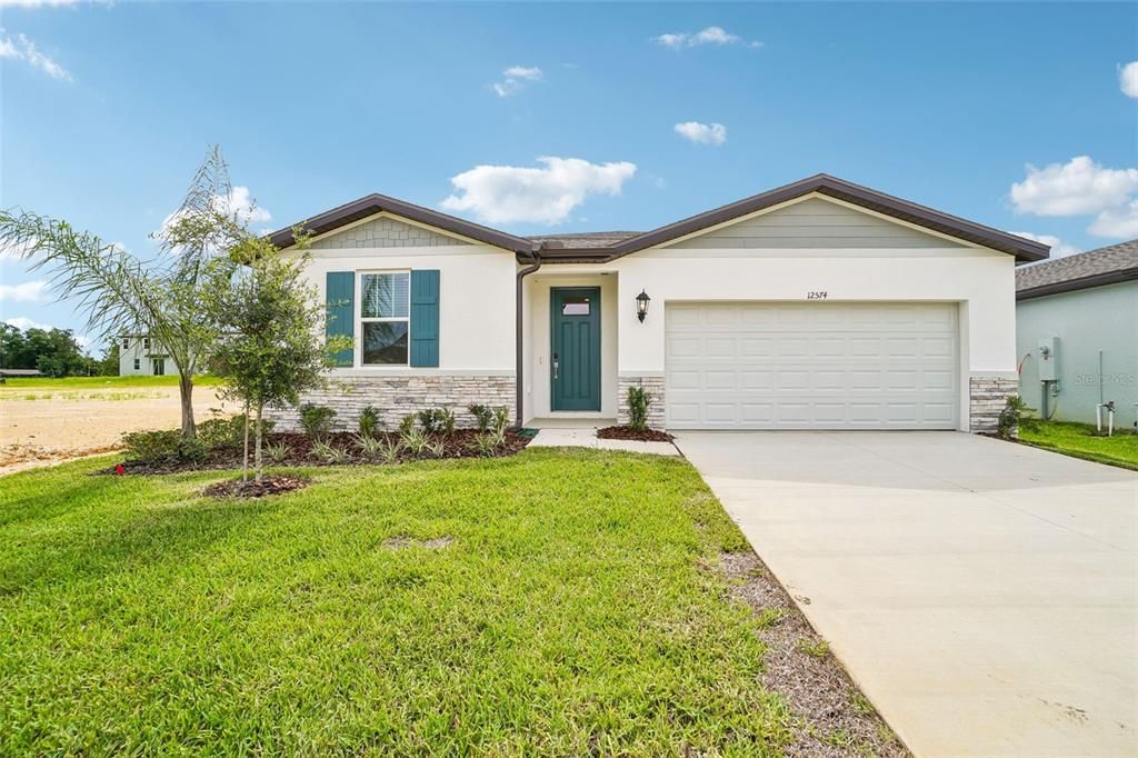 Active With Contract: $359,000 (4 beds, 2 baths, 1840 Square Feet)