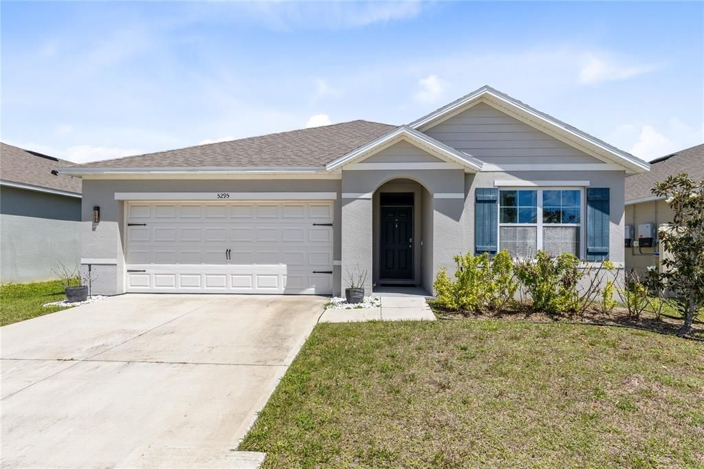 Active With Contract: $375,000 (3 beds, 2 baths, 1672 Square Feet)